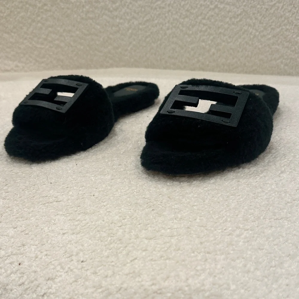 Fendi Verde Bosco (Dark Emerald Green)  Shearling Logo Slippers - Picture 2 of 4